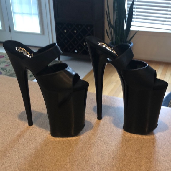 Pleaser Infinity platform stripper heels - Picture 3 of 8